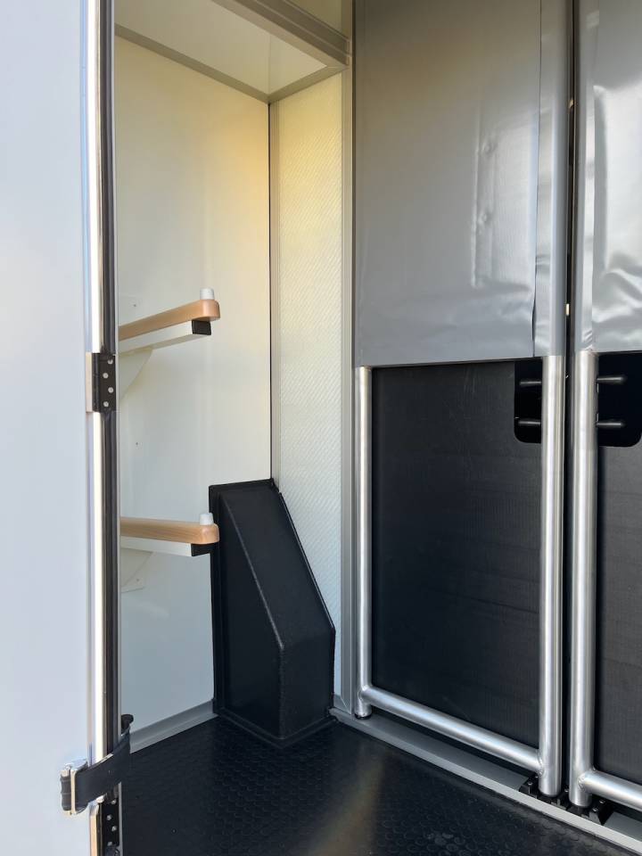 Van per Cavalli Altra marca MAXUS DELIVER 9 LUXURY MSG STALLION LIGHT 2025 Occasione