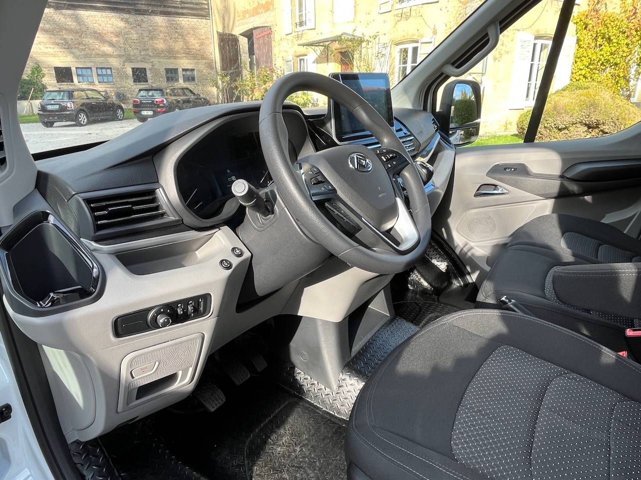 Van per Cavalli Altra marca MAXUS DELIVER 9 LUXURY MSG STALLION LIGHT 2025 Occasione