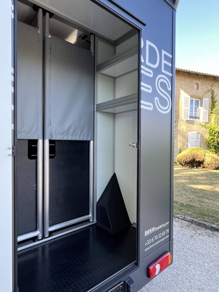 Van per Cavalli Peugeot PEUGEOT BOXER BLUEHDI 165 MSG STALLION LIGHT 2025 Occasione