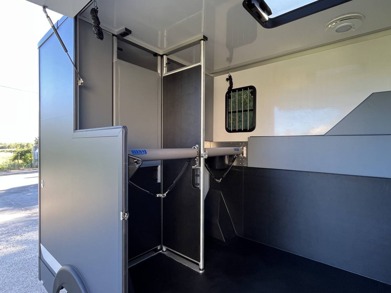 Van per Cavalli Peugeot PEUGEOT BOXER BLUEHDI 165 MSG STALLION LIGHT 2025 Occasione