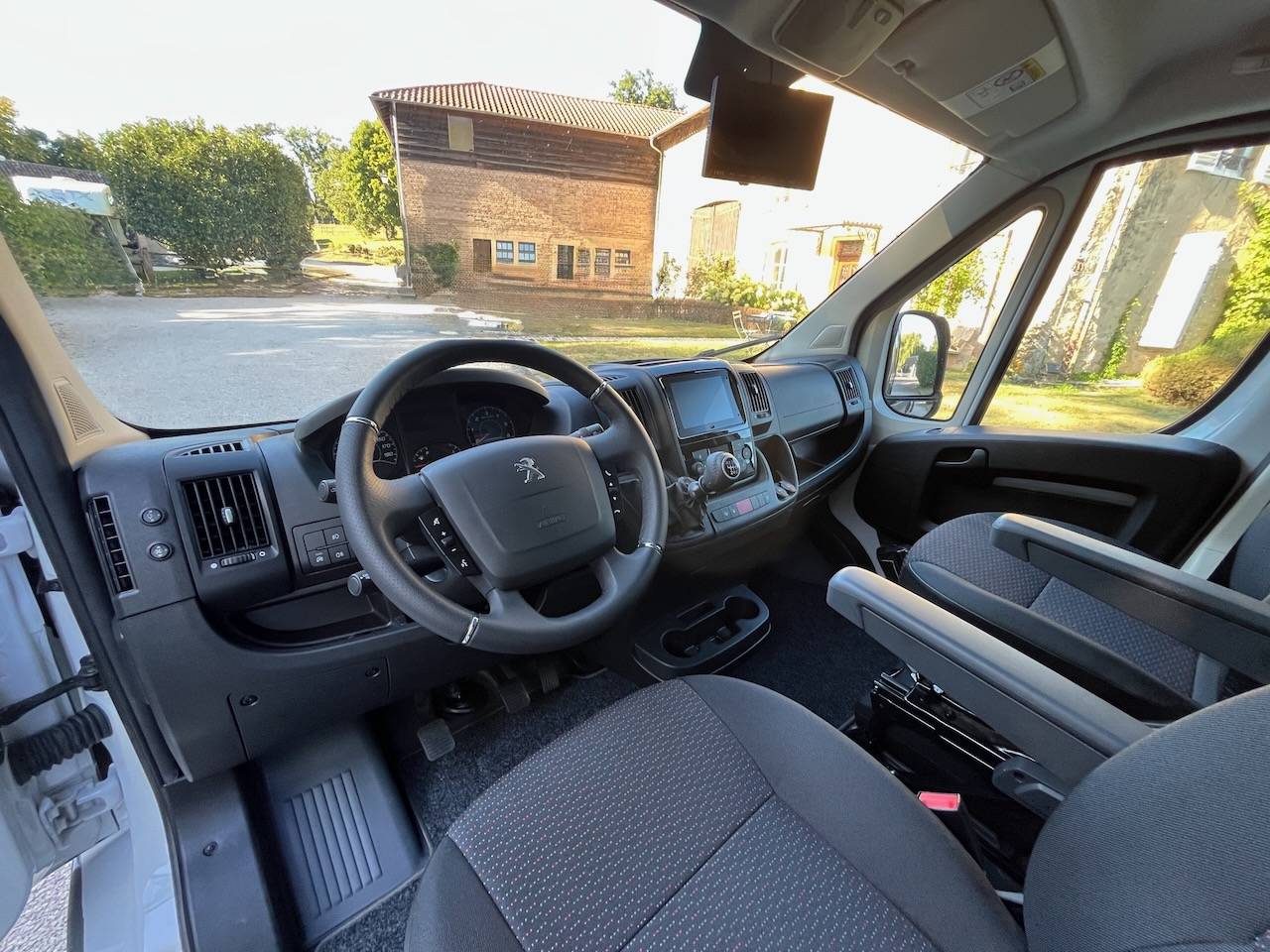 Van per Cavalli Peugeot PEUGEOT BOXER BLUEHDI 165 MSG STALLION LIGHT  Occasione