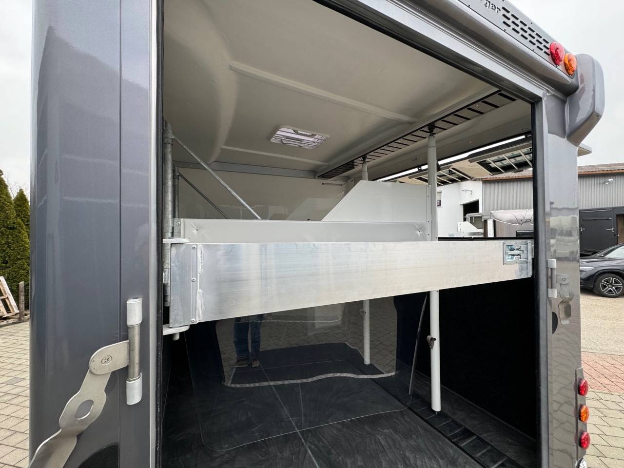 Rimorchio Cavalli Anka REMORQUE ANKA 3 CHEVAUX & HOME CAR 2026 Nuovo