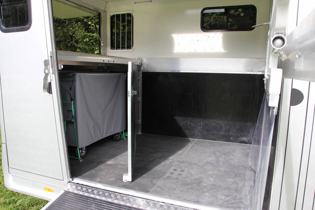 Rimorchio Cavalli Anka REMORQUE ANKA 2 CHEVAUX + HOME CAR & SELLERIE 2026 Nuovo
