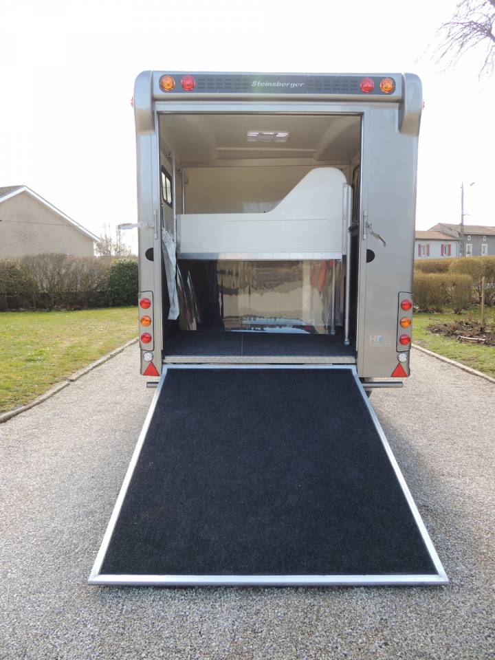 Rimorchio Cavalli Anka REMORQUE ANKA 3 CHEVAUX & HOME CAR 2026 Nuovo