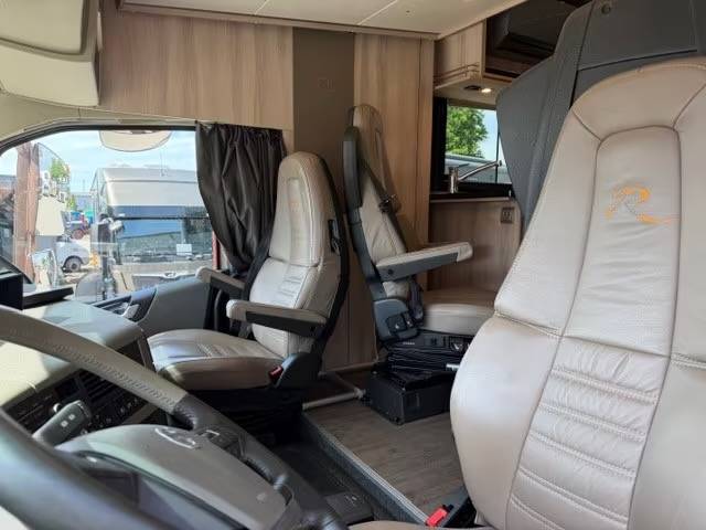 Camion per Cavalli Volvo VOLVO FH 500 ROELOFSEN RR6 POP OUT & PUSH UP 2016 Occasione