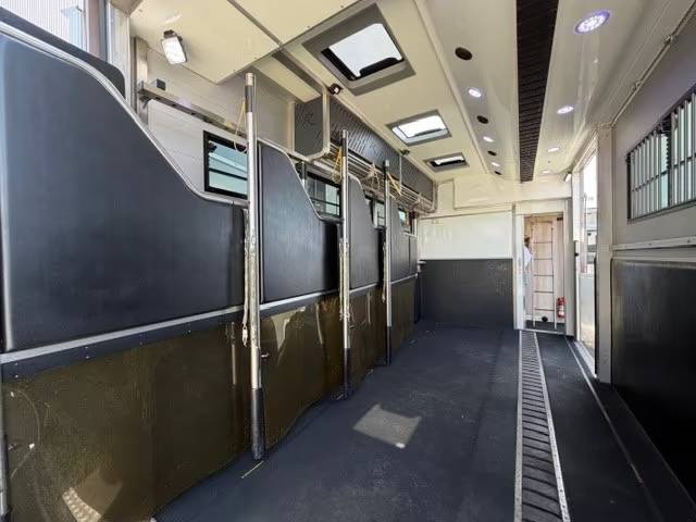 Camion per Cavalli Volvo VOLVO FH 500 ROELOFSEN RR6 POP OUT & PUSH UP 2016 Occasione