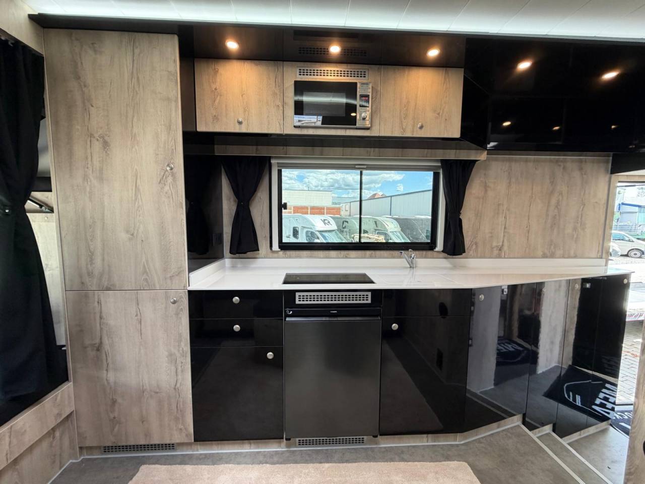 Camion per Cavalli Man MAN TGM 18.320 ANKA POP OUT 2026 Nuovo