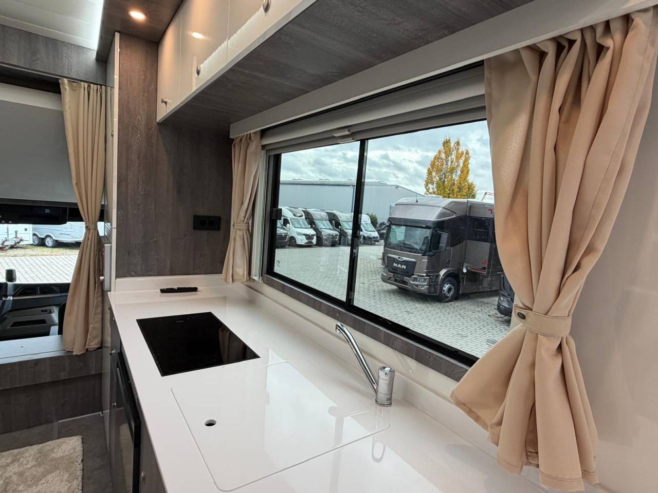 Camion per Cavalli Man MAN TGM 18.320 ANKA POP OUT 2026 Nuovo