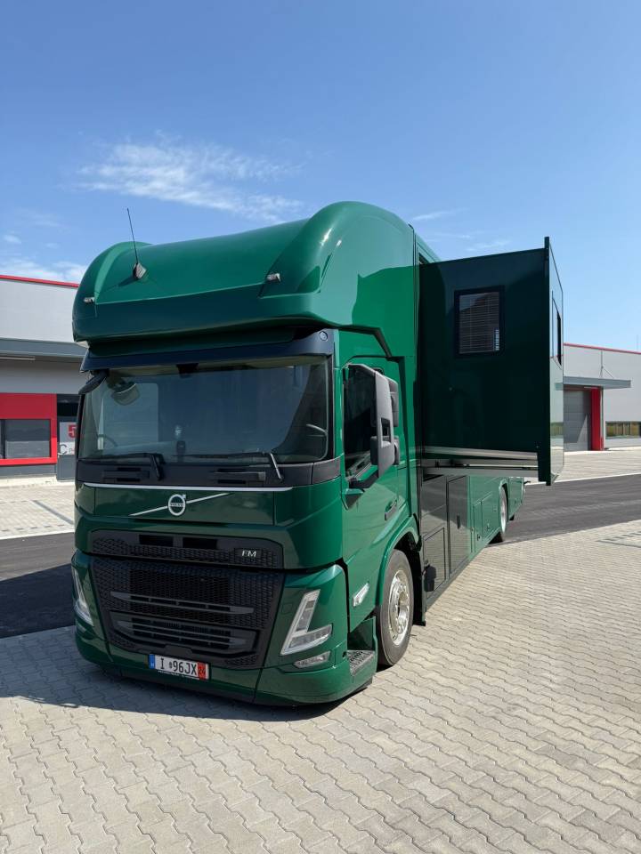 Camion per Cavalli HTI VOLVO FM 500 HTI PROFESSIONAL 5 2026 Nuovo