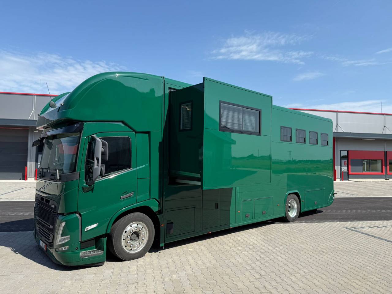 Camion per Cavalli HTI VOLVO FM 500 HTI PROFESSIONAL 5 2026 Nuovo