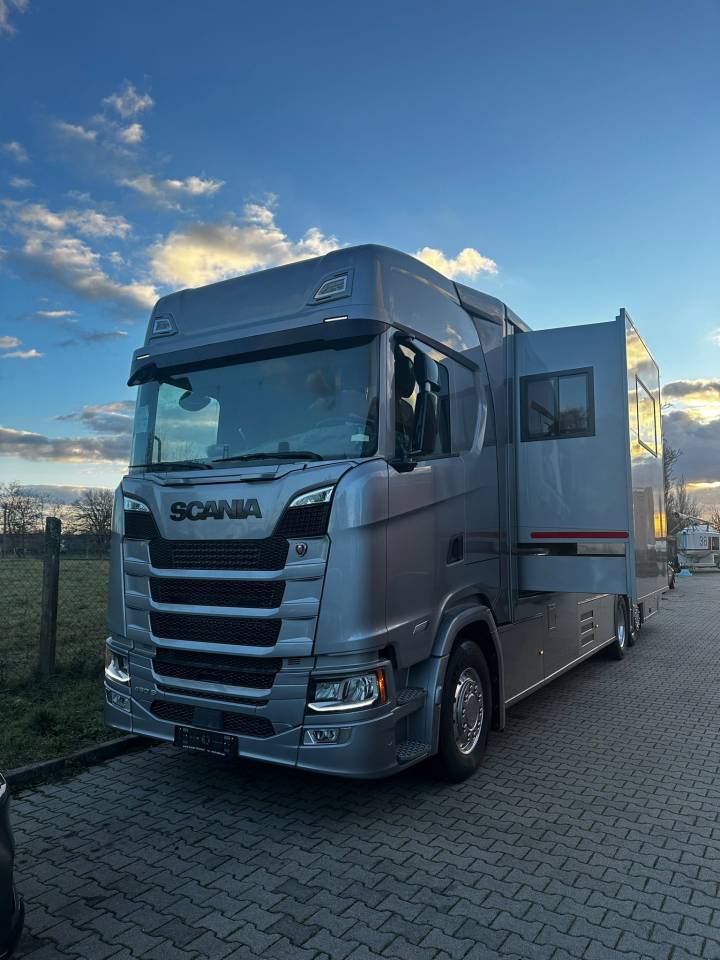 Camion per Cavalli HTI SCANIA S460 HTI PROFESSIONAL 7 2026 Nuovo