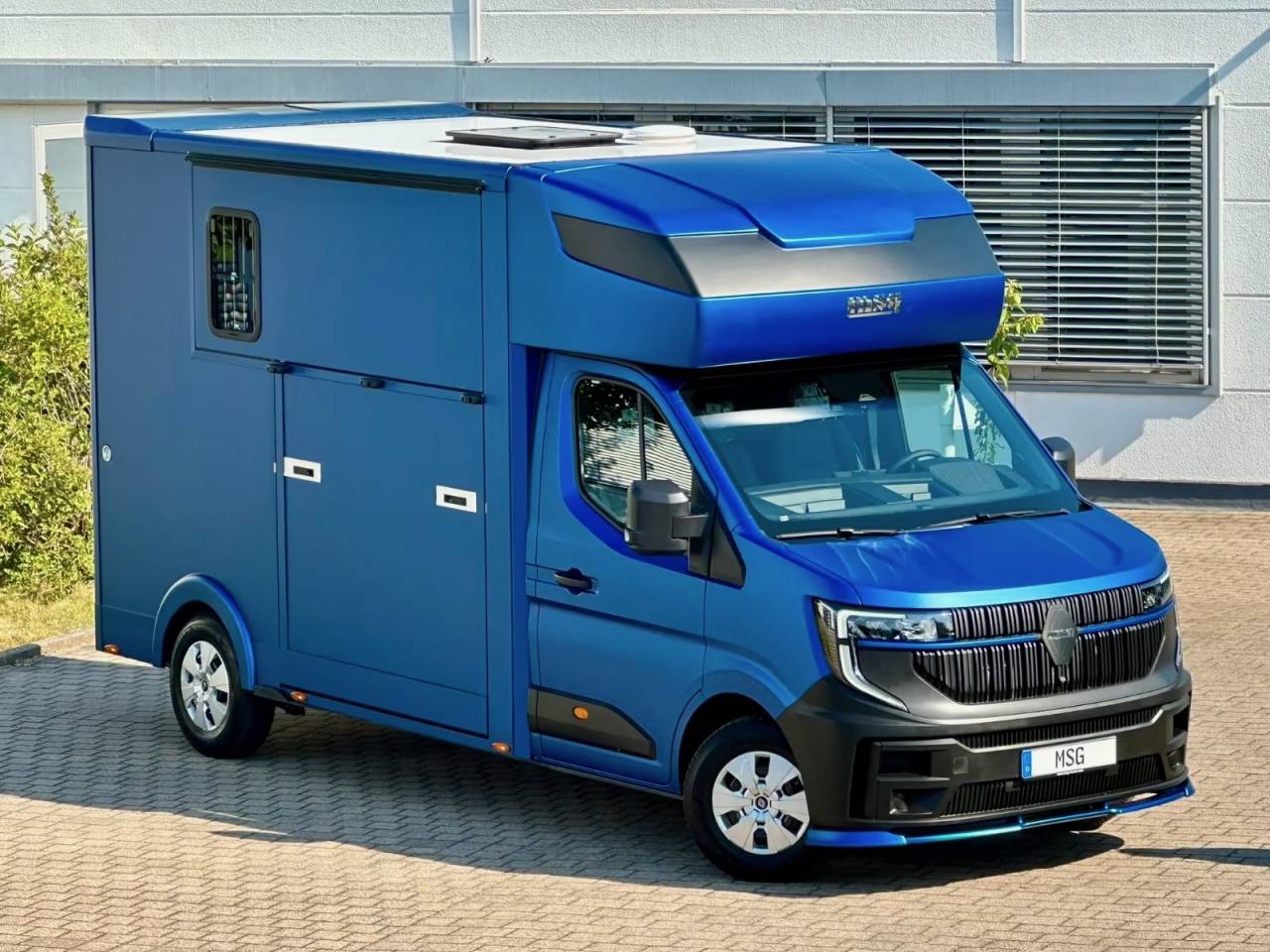 Van per Cavalli Renault RENAULT MASTER 170 MSG STALLION LIGHT AUTOMATIQUE 2026 Nuovo