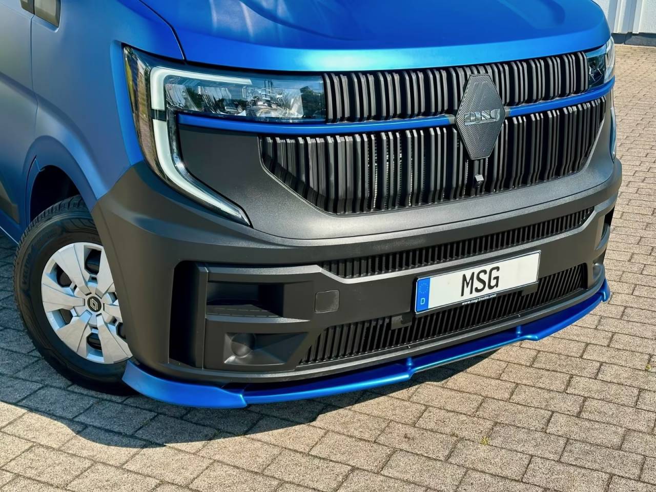 Van per Cavalli Renault RENAULT MASTER 170 MSG STALLION LIGHT AUTOMATIQUE 2026 Nuovo
