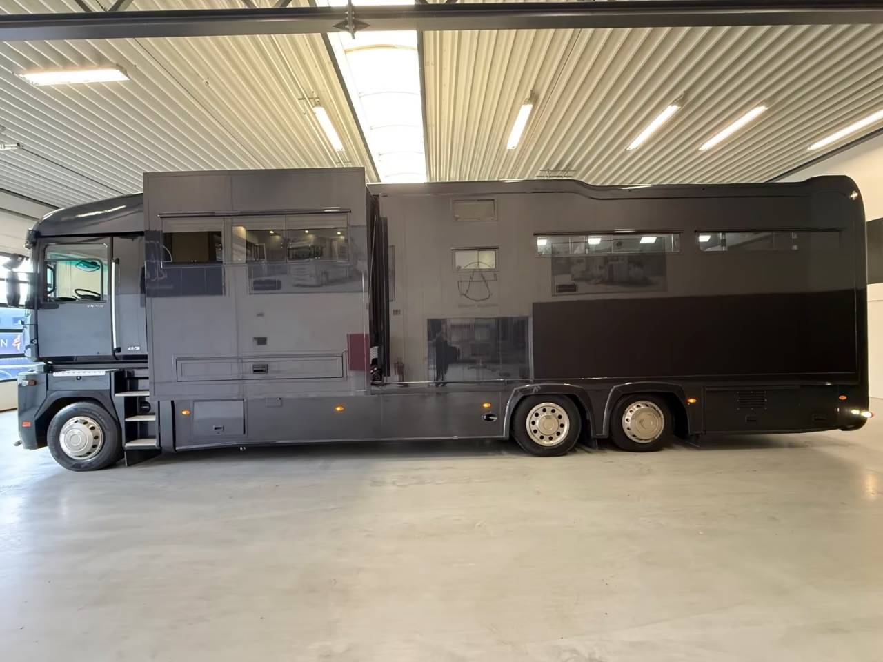 Camion per Cavalli Renault RENAULT MAGNUM 480 STX 5 HORSES POP OUT 2011 Occasione