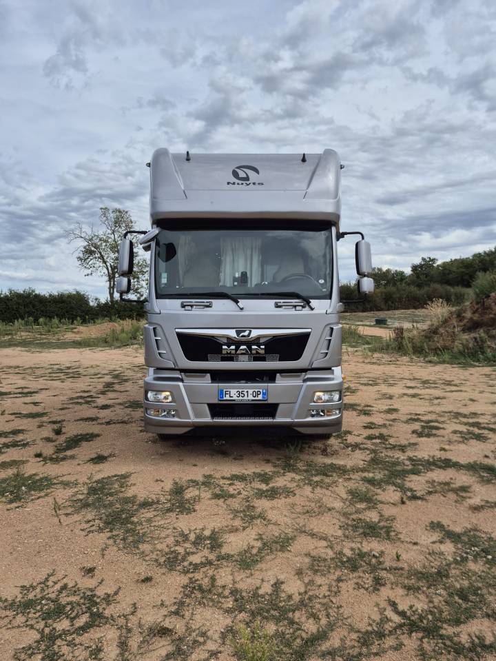 Camion per Cavalli Man NUYTS 2018 Occasione