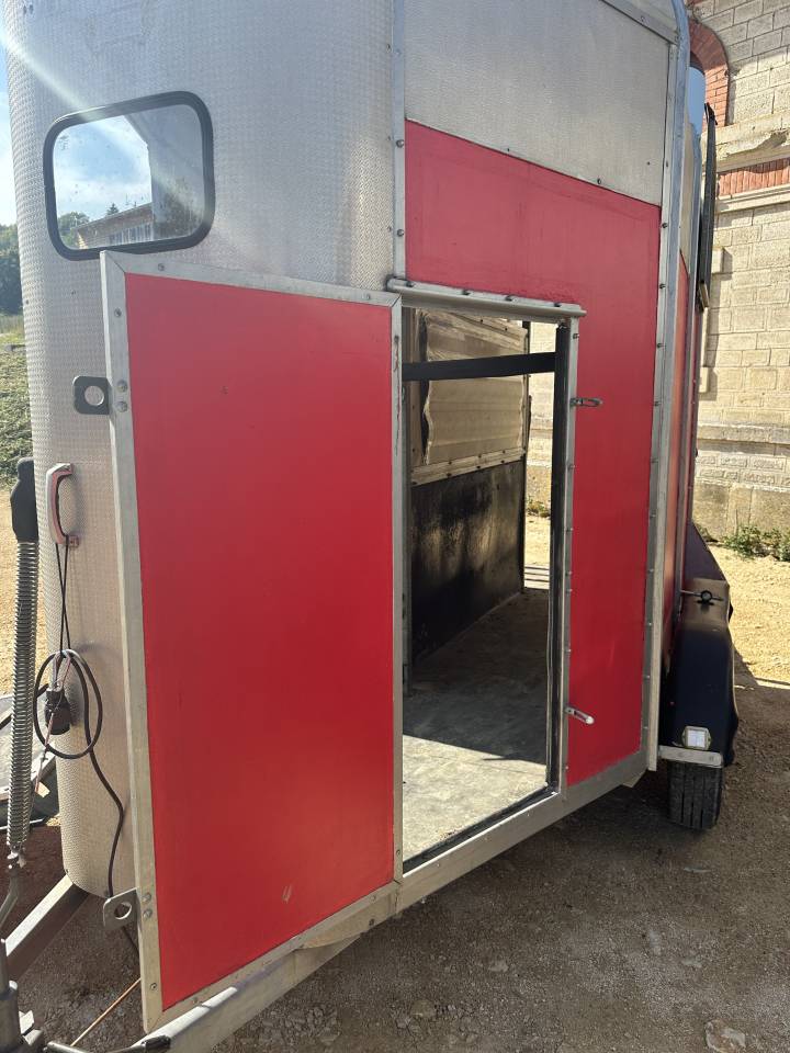 Trailer Ifor Williams HB505R 2 Cavalli 1986 Occasione