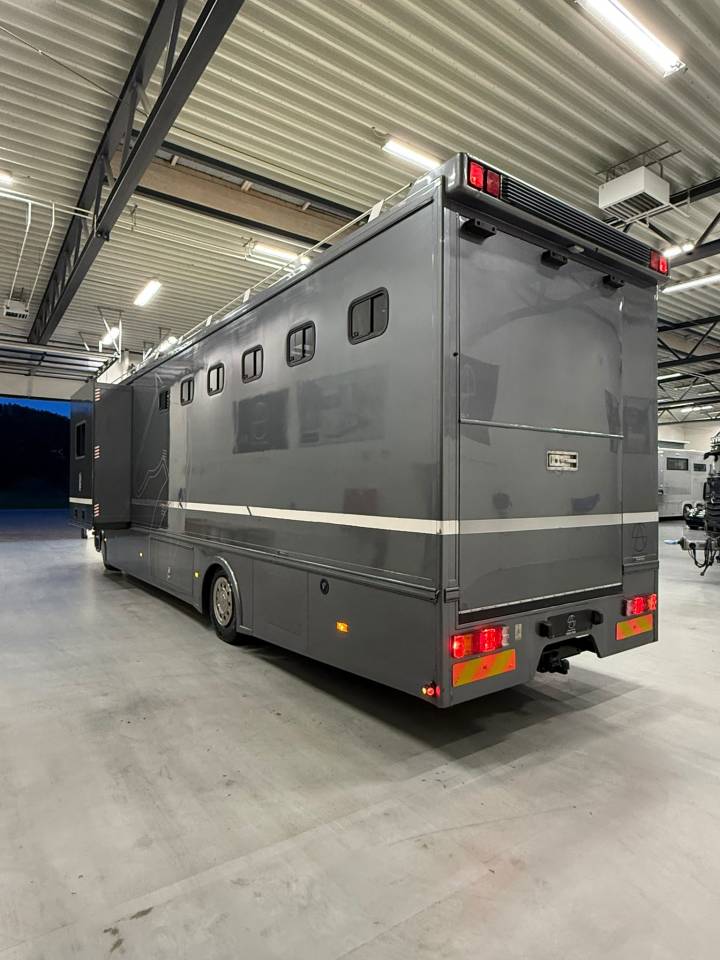 Camion per Cavalli Mercedes JL 2005 Occasione