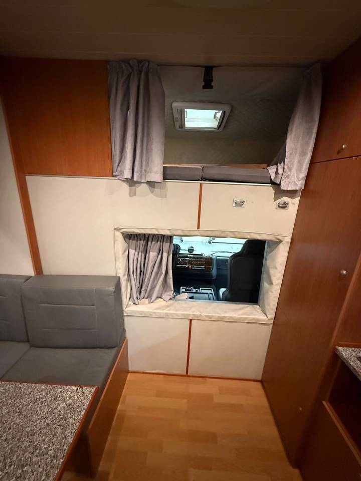 Camion per Cavalli Mercedes JL 2005 Occasione