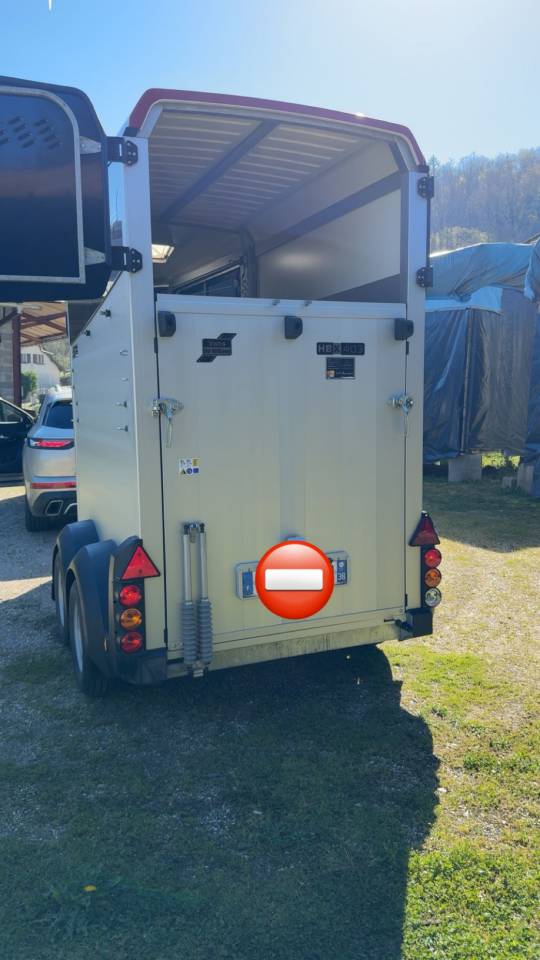 Trailer Ifor Williams HBX 403 1,5 Cavalli 2024 Occasione