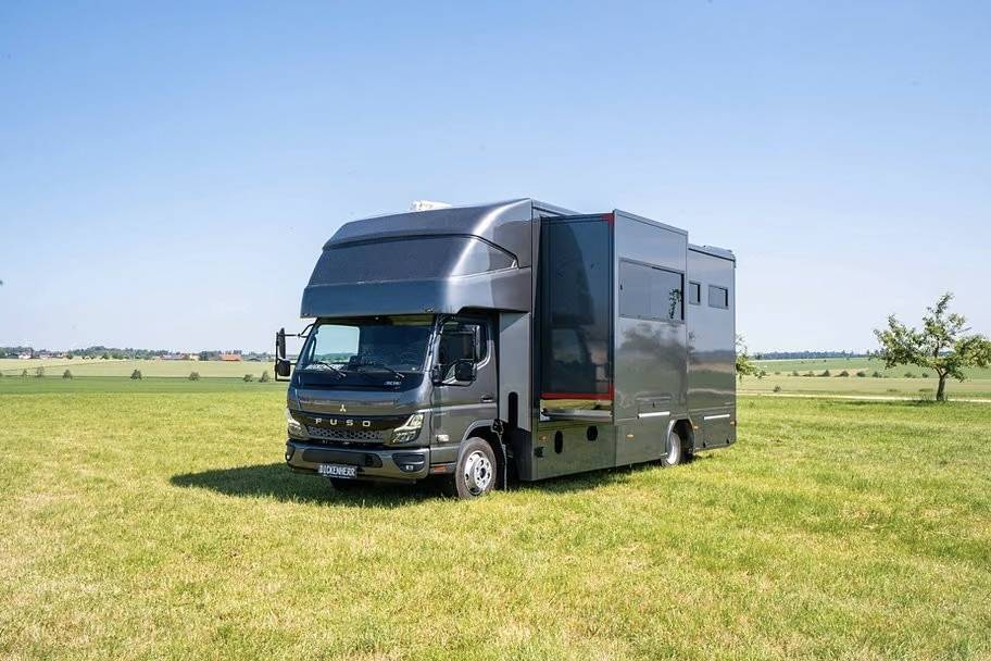 Camion per Cavalli Anka DAIMLER FUSO CANTER 7C18 ANKA POP OUT 2026 Nuovo