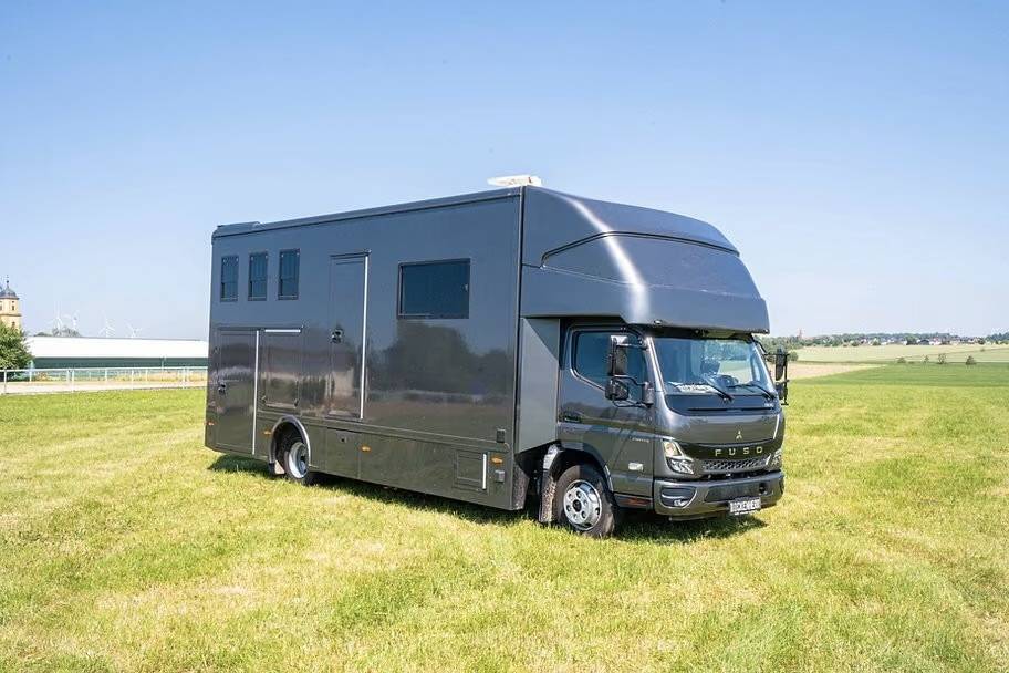 Camion per Cavalli Anka DAIMLER FUSO CANTER 7C18 ANKA POP OUT 2026 Nuovo