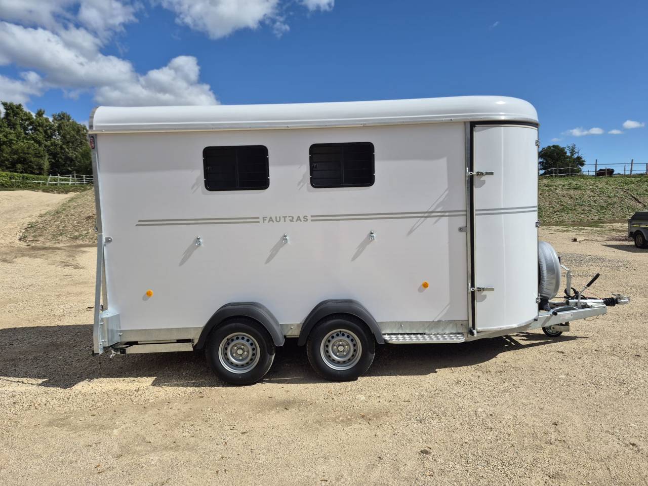 Trailer Fautras oblic +3 3 Cavalli 2026 Nuovo