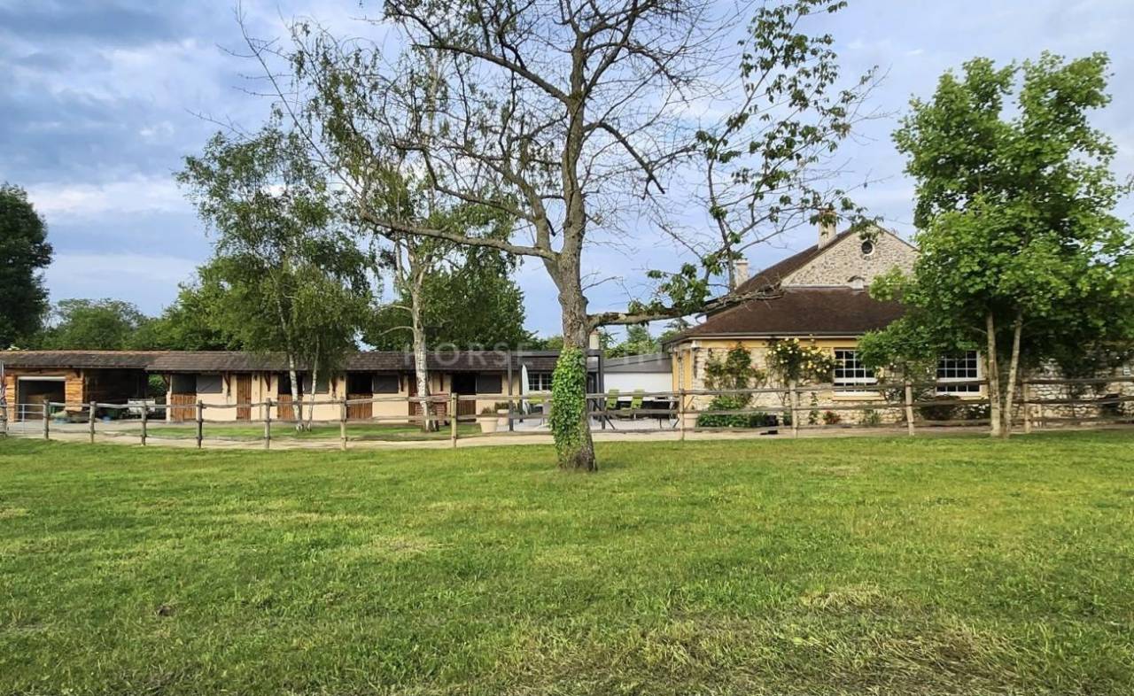 Propriet&agrave; equestre In vendita Yvelines