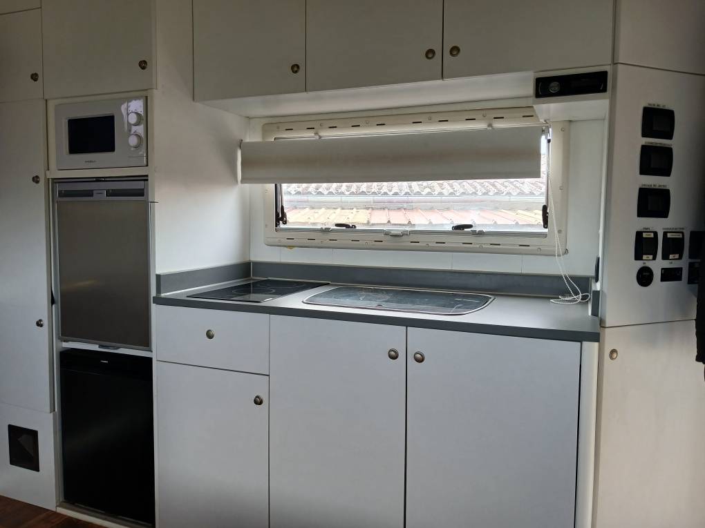 Camion per Cavalli Renault MILDIUM 280 DXI 2008 Occasione