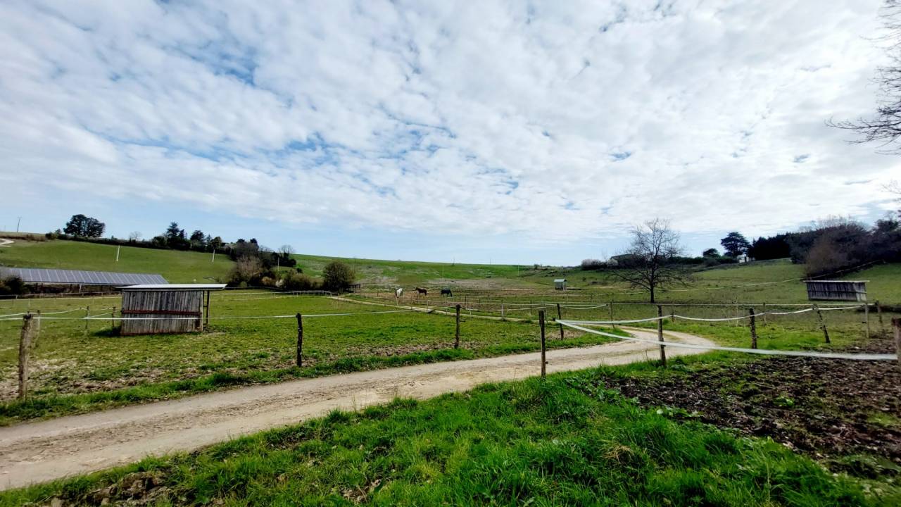 Propriet&agrave; equestre In vendita Gironde