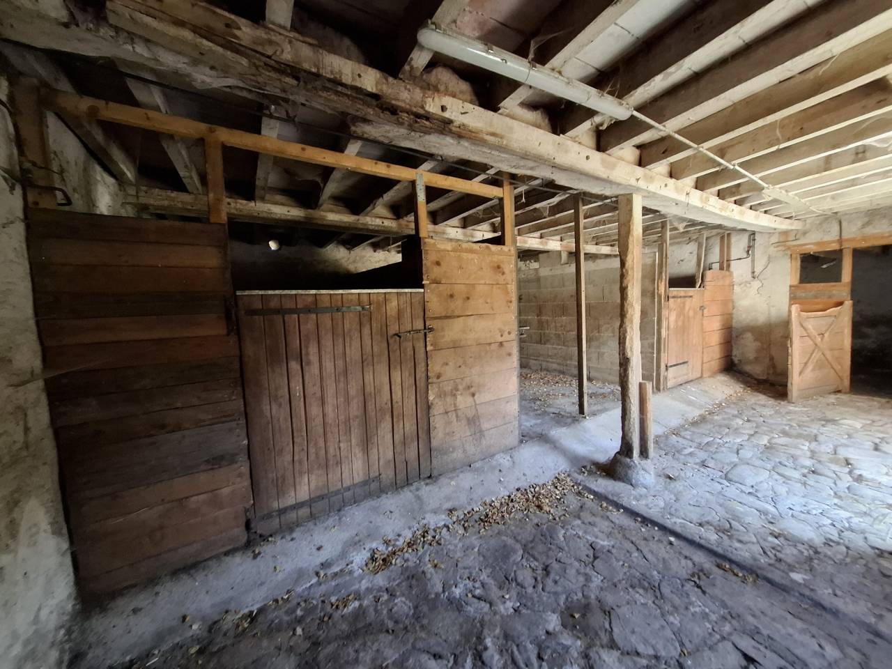 Scuderia per proprietari In vendita Puy-de-D&ocirc;me