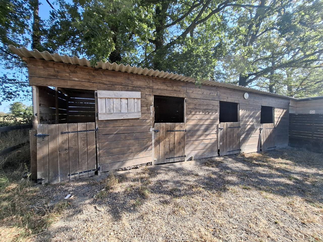 Scuderia per proprietari In vendita Puy-de-D&ocirc;me