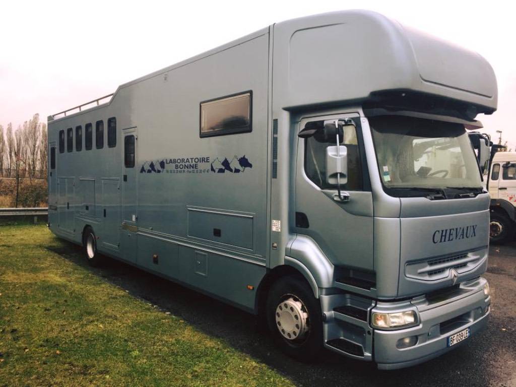 Camion per Cavalli Renault 420 dci 2006 Occasione