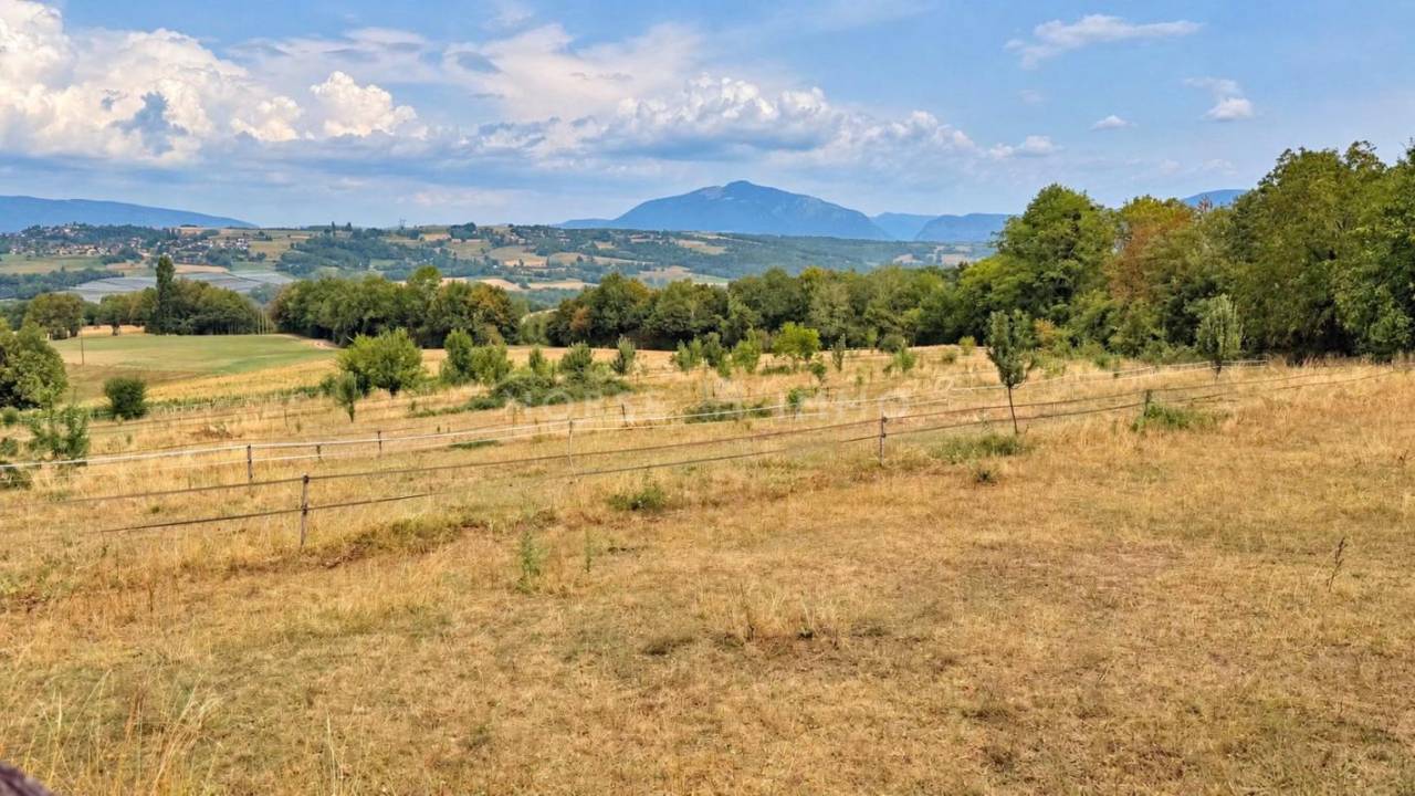 Propriet&agrave; equestre In vendita Haute-Savoie