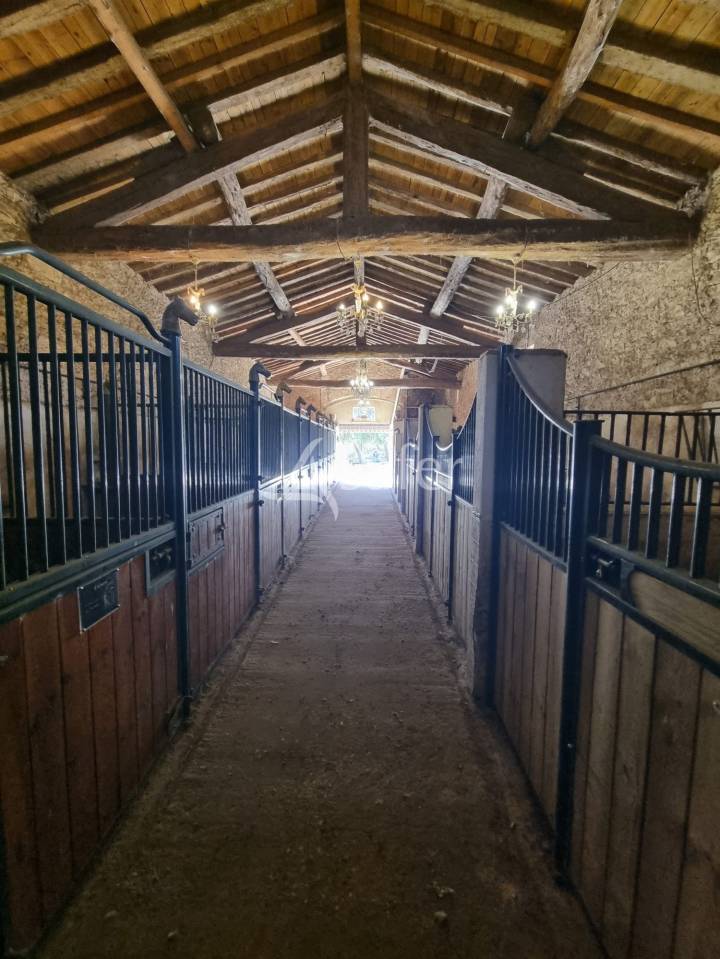 Propriet&agrave; rurale In vendita H&eacute;rault