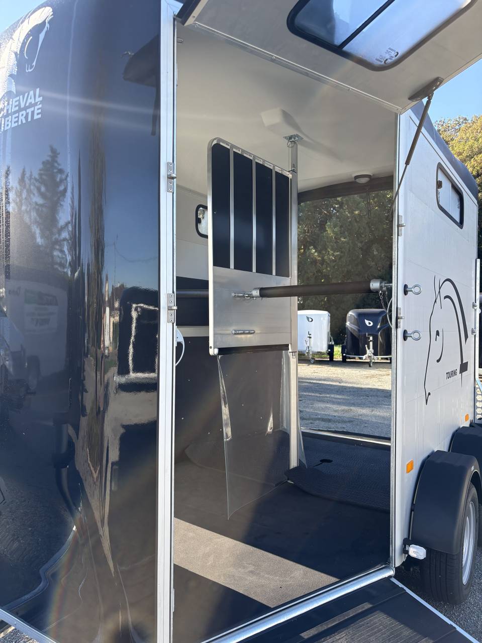 Trailer Cheval Libert&eacute; Touring country  2 Cavalli 2026 Nuovo