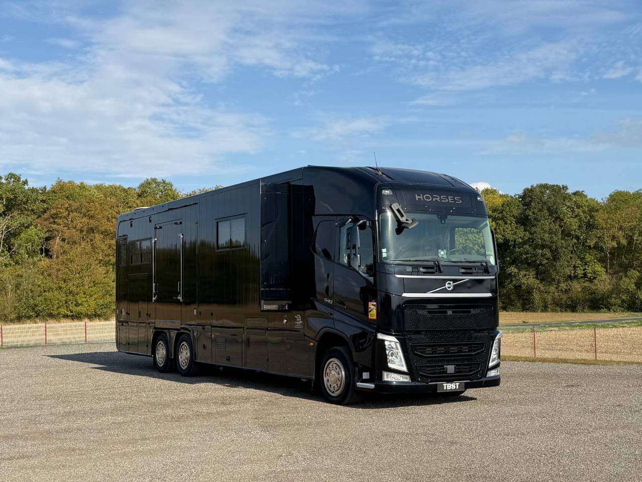 Camion per Cavalli Volvo STX 2018 Occasione