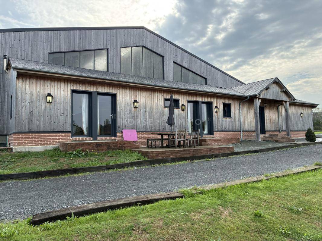 Propriet&agrave; equestre In vendita Calvados