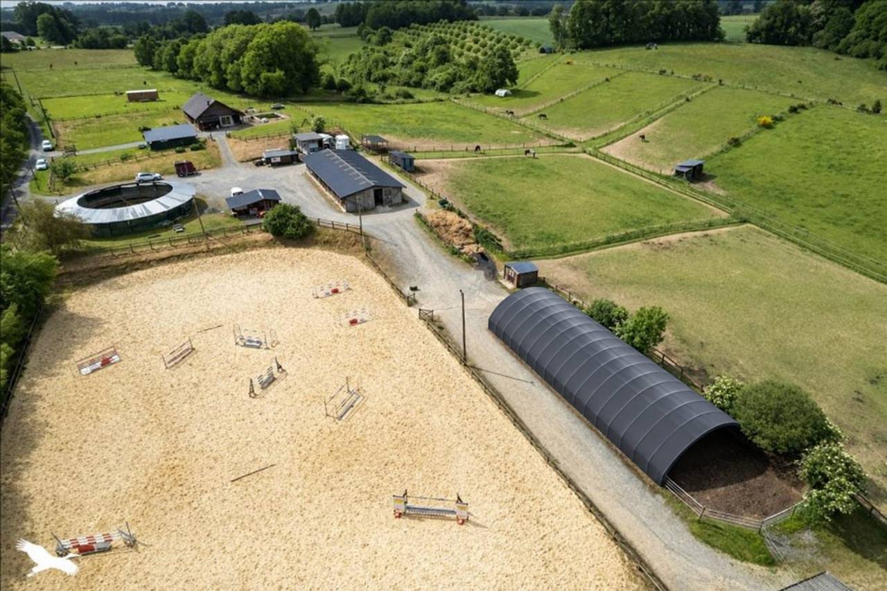 Propriet&agrave; equestre In vendita Corr&egrave;ze