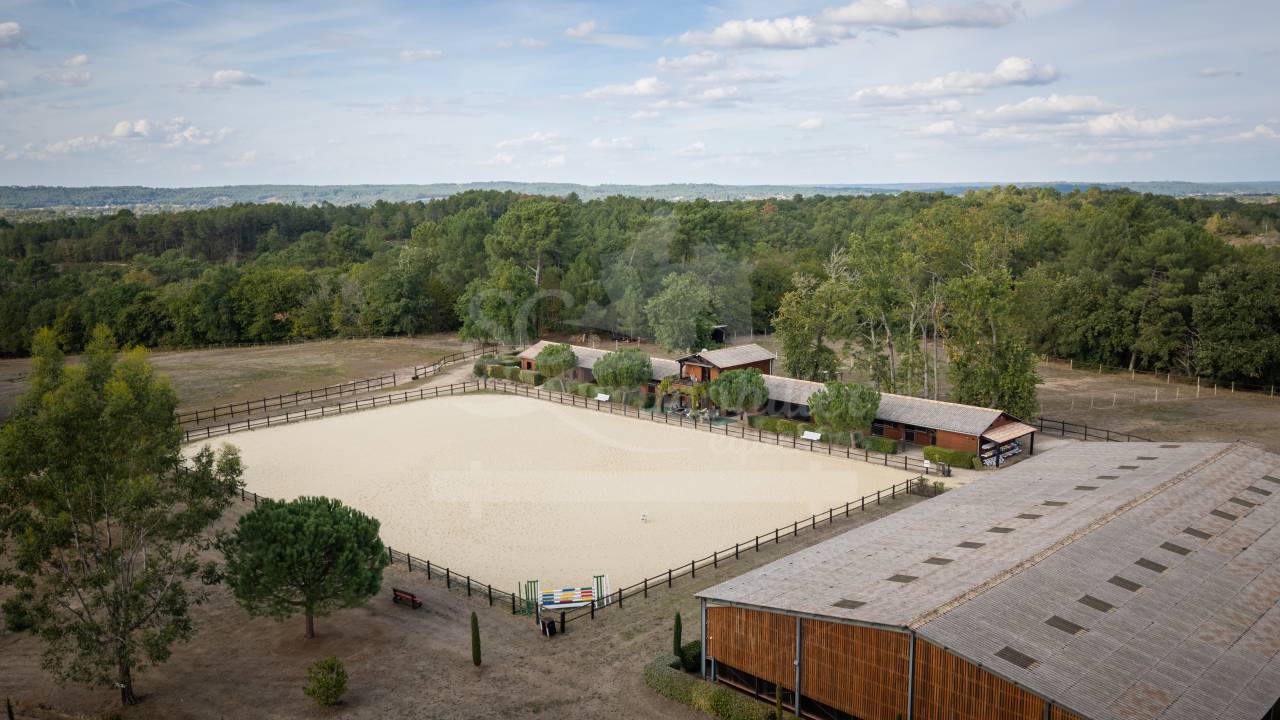 Propriet&agrave; equestre In vendita Dordogne