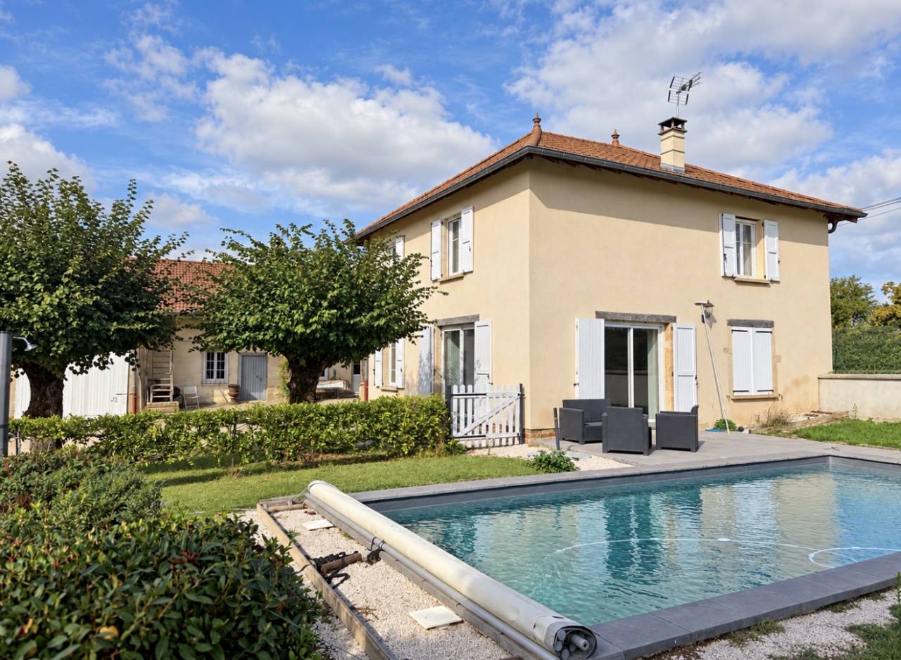 Propriet&agrave; equestre In vendita Ain