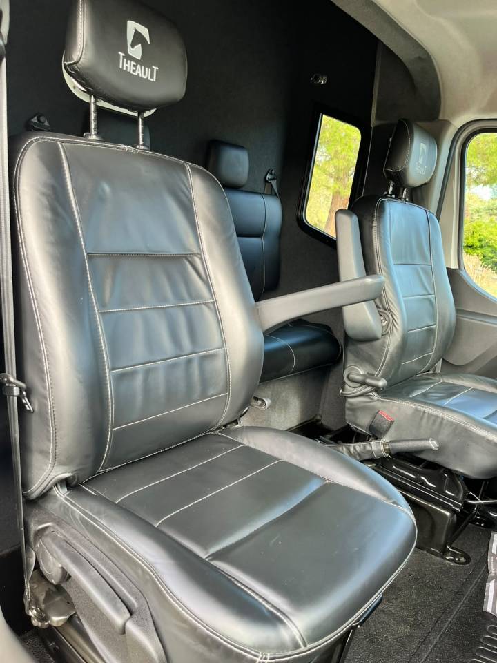 Van per Cavalli Theault   Renault Master  - THEAULT Proton 5L 2023 Occasione