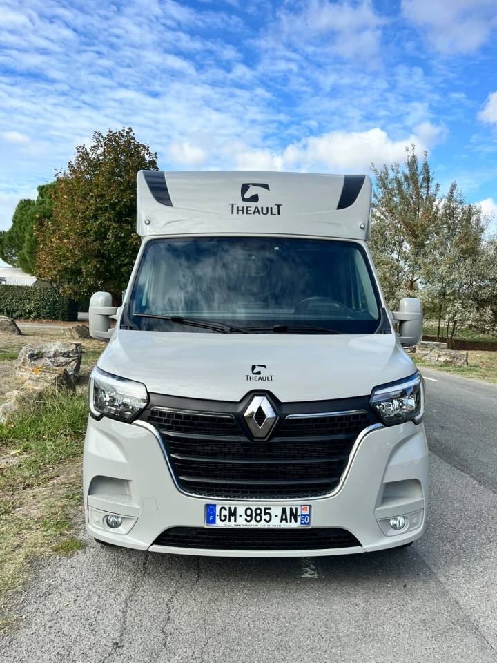 Van per Cavalli Theault   Renault Master  - THEAULT Proton 5L 2023 Occasione
