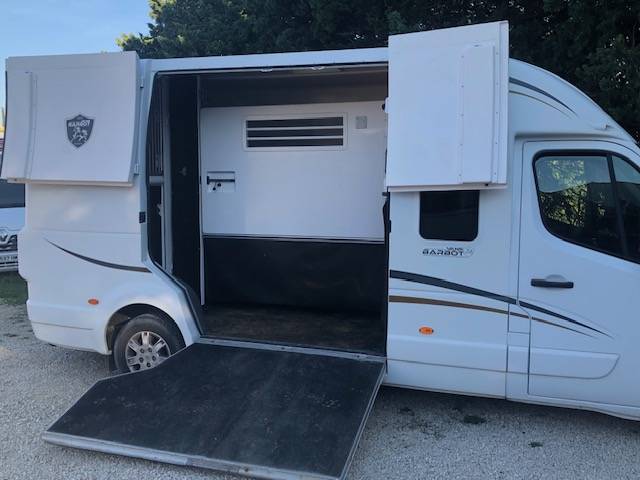 Van per Cavalli Renault barbot XL 2020 Occasione
