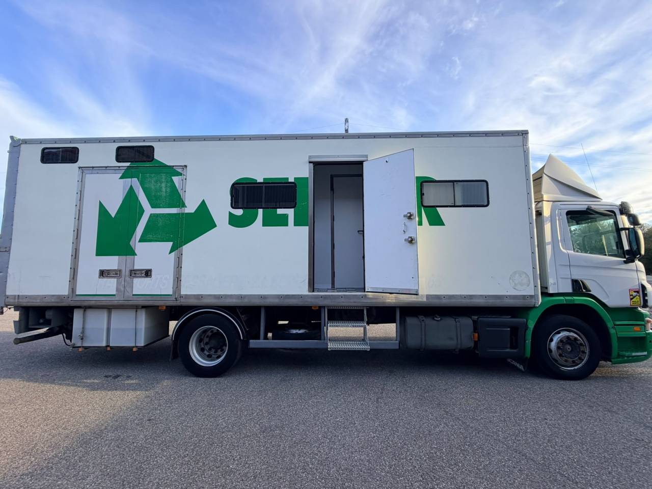 Camion per Cavalli Scania P.310 2005 Occasione
