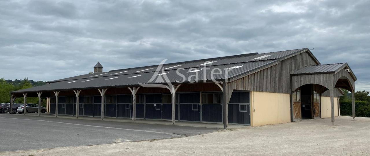 Propriet&agrave; equestre In vendita Calvados