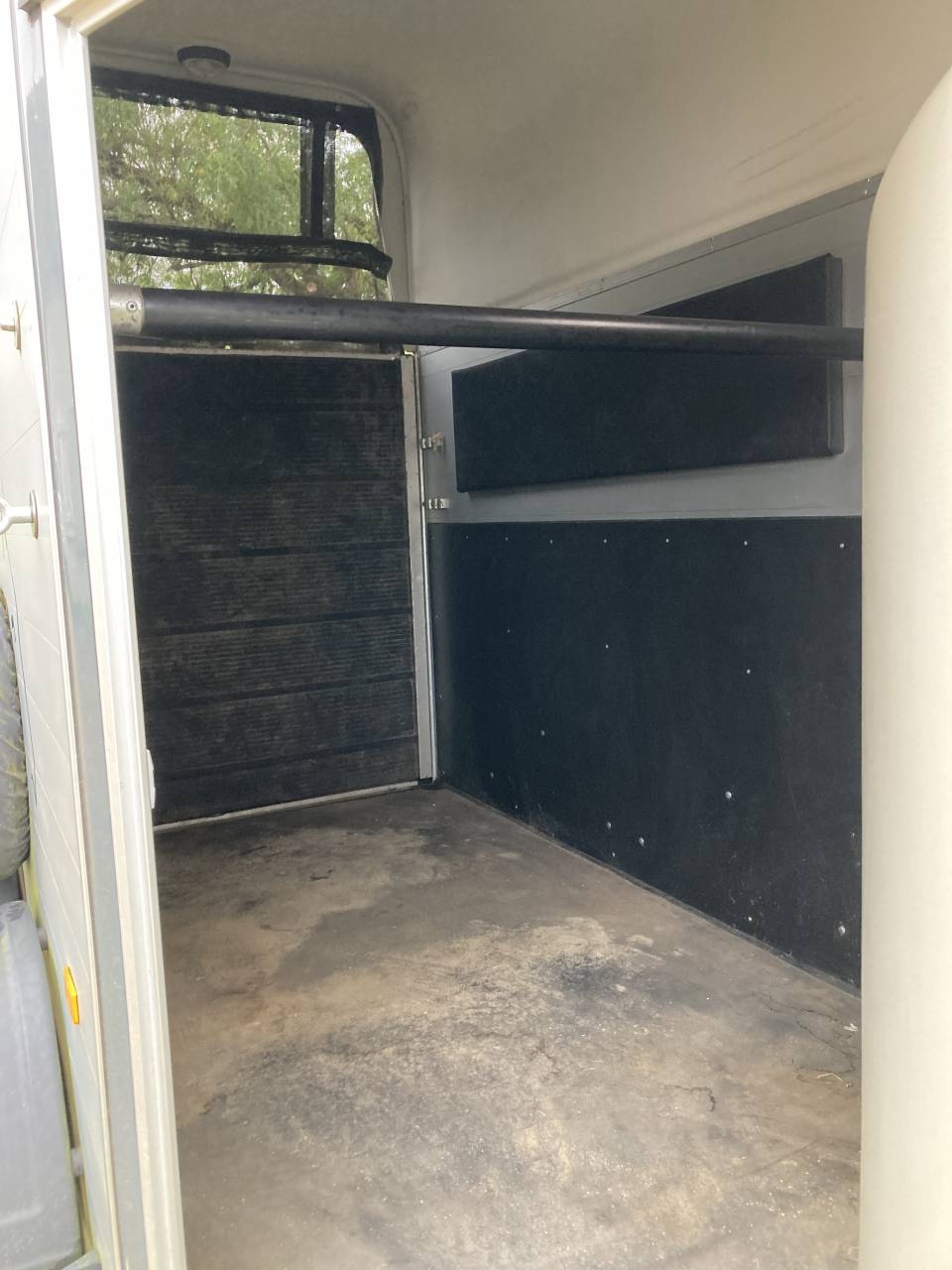 Trailer Cheval Libert&eacute; Gold One Aluline Sellerie 1 Cavallo 2023 Occasione