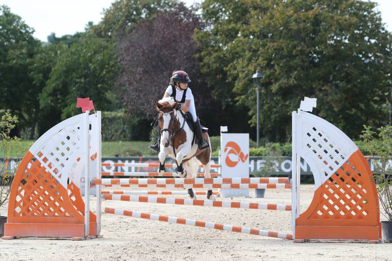 Hopla &ndash; Pony sportiva dal cuore speciale