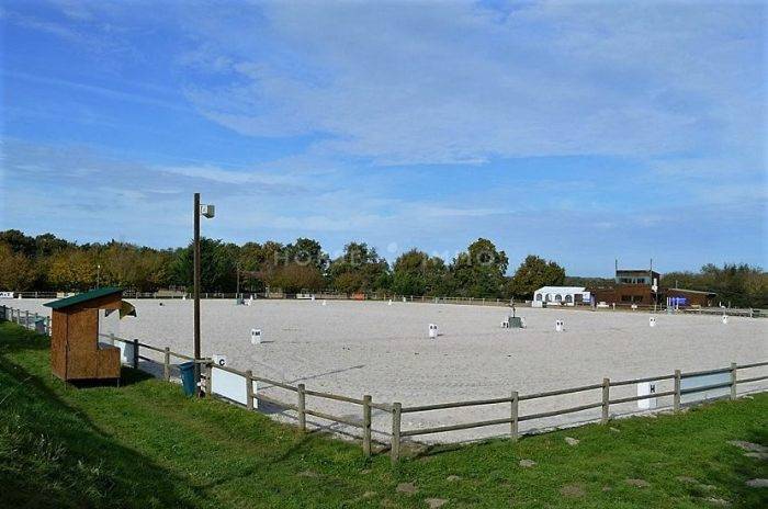 Centro di stagione cavallo In vendita Loiret
