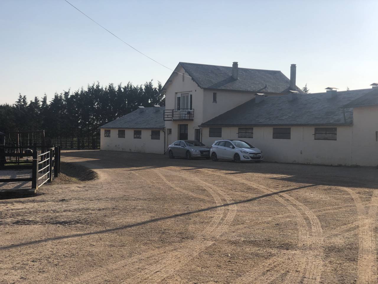 Scuderia di corsa In vendita Orne