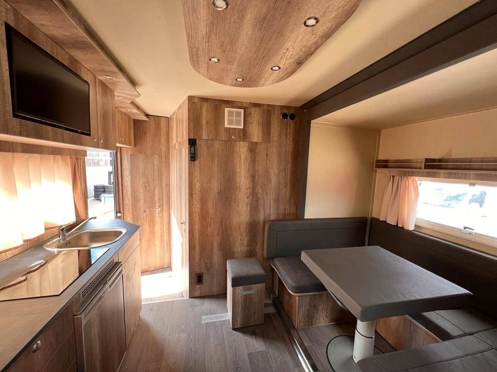 Camion per Cavalli Altra marca FUSO  0 Nuovo